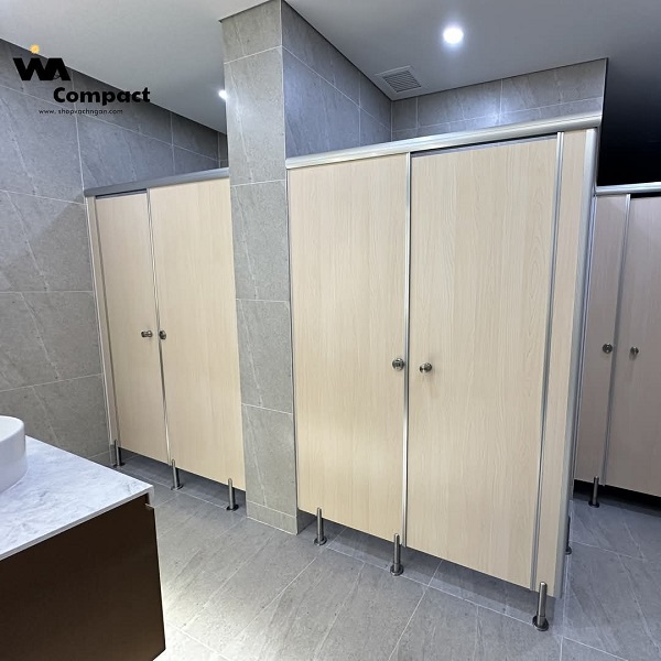 vách ngăn vệ sinh khu công nghiệp