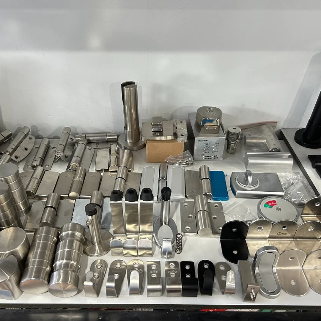 vách ngăn vệ sinh KCN Giang Điền