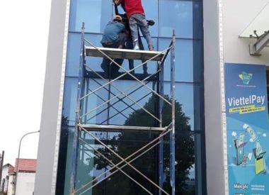 CỬA KÍNH CƯỜNG LỰC BIÊN HOÀ ĐỒNG NAI GIÁ RẺ |THIẾT KẾ ĐA DẠNG BỀN ĐẸP THEO PHONG CÁCH HIỆN ĐẠI NHẤT