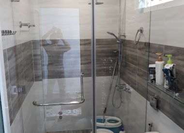 Nhận báo giá thi công lắp đặt cửa kính cường lực giá rẻ