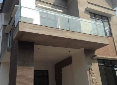 Tư vấn - Thiết kế - Thi công lan can cầu thang kính – Báo giá lan can kính cường lực