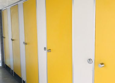 vách ngăn vệ sinh compact chịu nước HPL loại 1 giá rẻ cam kết uy tín nhất biên hoà đồng nai.