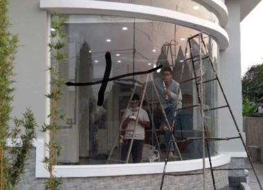 KÍNH CƯỜNG LỰC-CỬA KÍNH TỰ ĐỘNG – AUTOMATIC-VÁCH KÍNH CƯỜNG LỰC- CỬA KÍNH GIÁ RẺ BIÊN HÒA