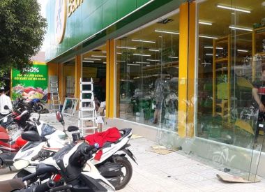 KÍNH CƯỜNG LỰC-KÍNH CƯỜNG LỰC GIÁ RẺ BIÊN HÒA ĐỒNG NAI-BÁO GIÁ KÍNH TRANG TRÍ GIÁ RẺ .