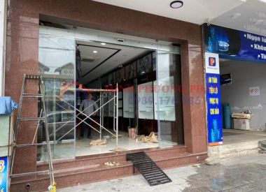 DỊCH VỤ SỬA CHỮA CỬA KÍNH BẢN LỀ SÀN 24/24 UY TÍN TẠI TP BIÊN HÒA ĐỒNG NAI GIÁ RẺ BẢO HÀNH DÀI HẠN.